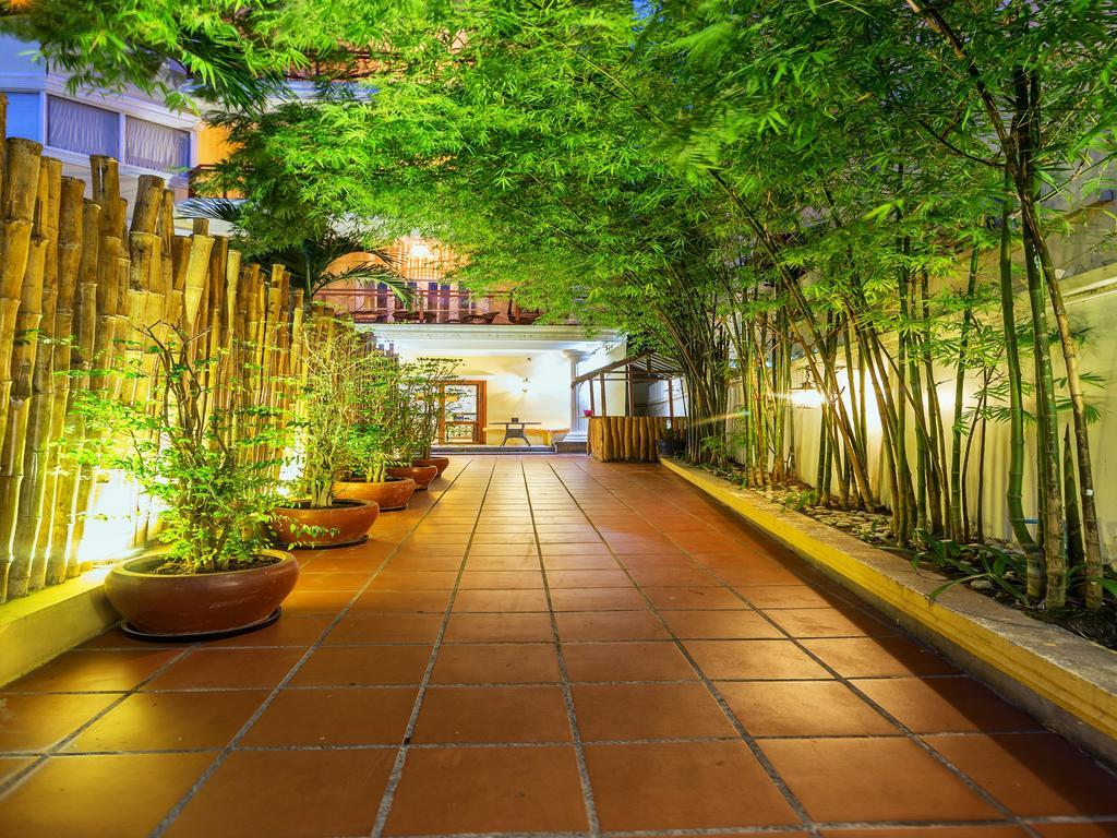 Jasmin Monument Hotel Phnom Penh Esterno foto