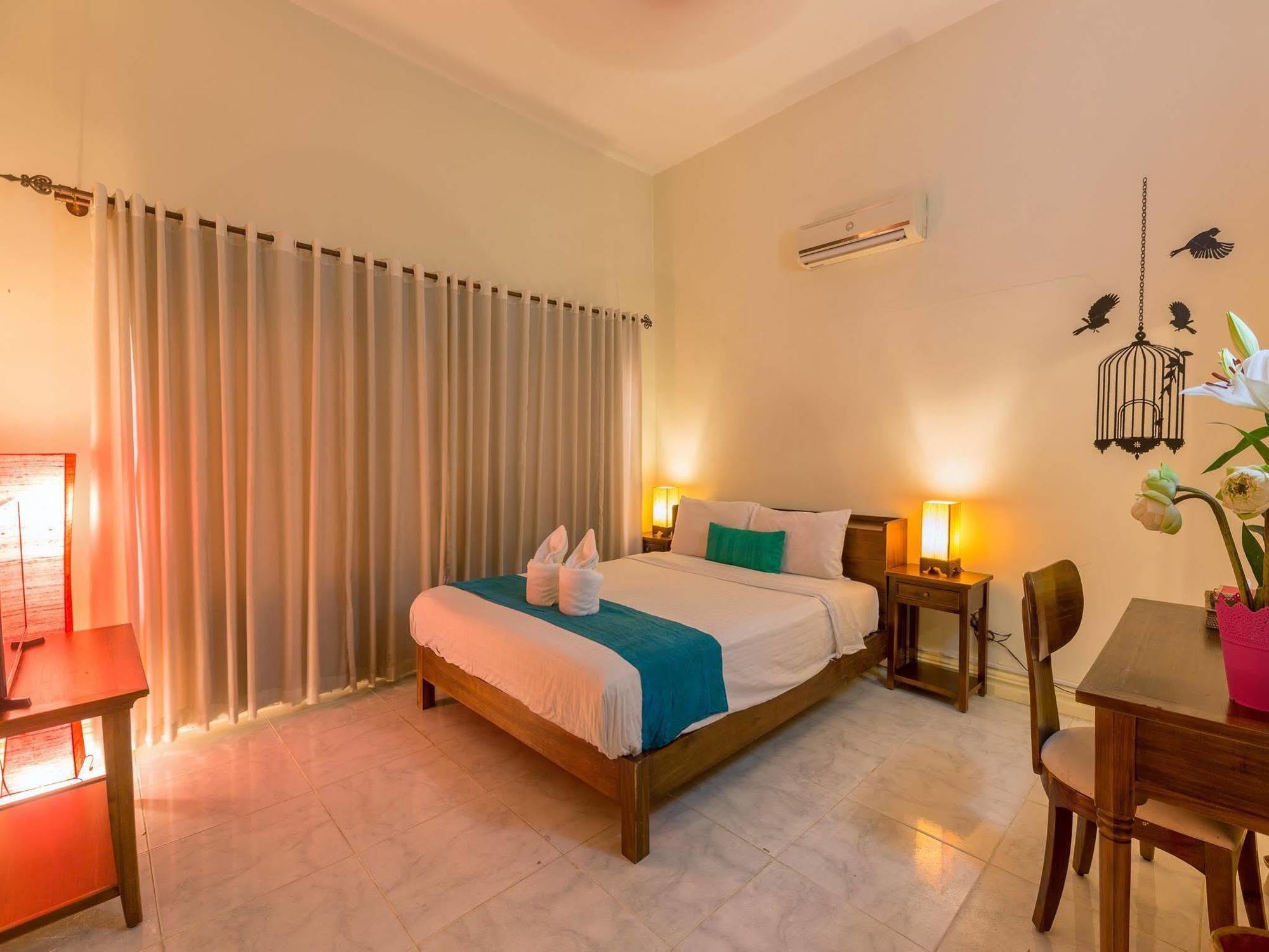 Jasmin Monument Hotel Phnom Penh Esterno foto