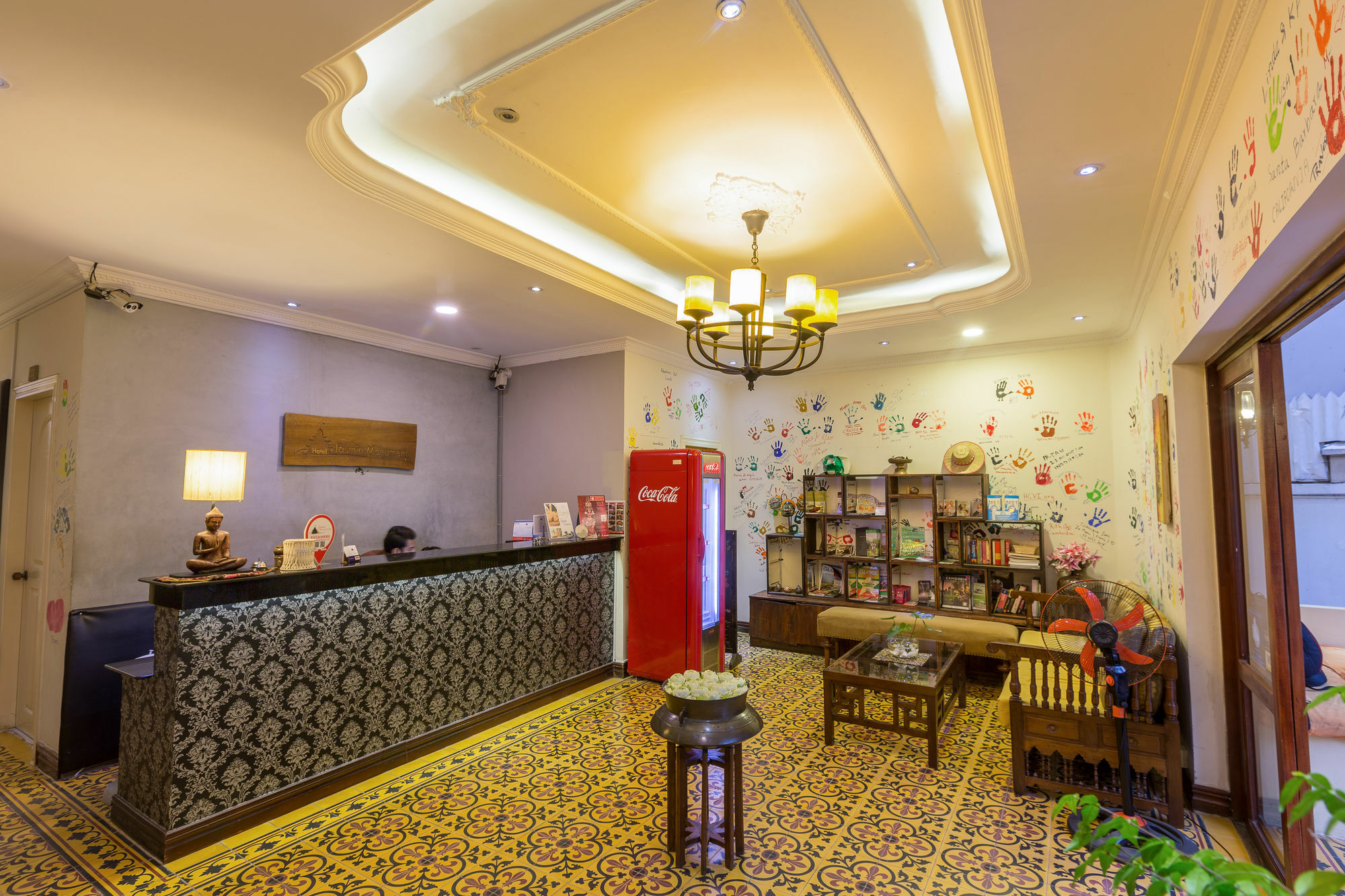 Jasmin Monument Hotel Phnom Penh Esterno foto